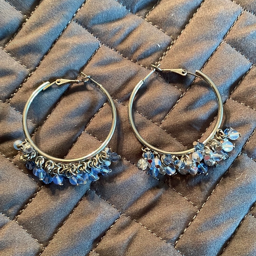 Silvertone Hoop Earrings Blue Beads 1.5” long